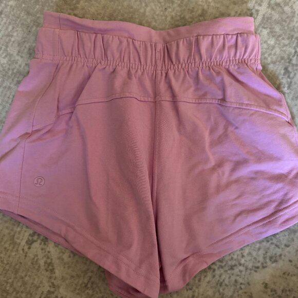 Inner Glow High Rise Short 3" - Picture 8 of 11